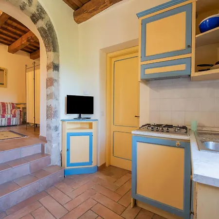 In With Pool & Sun Terrace Ferienhaus Sellano
