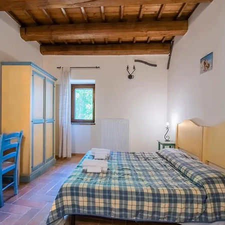 In With Pool & Sun Terrace Sellano